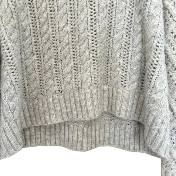 Line Pullover cable knit v-neck sweater with beautiful detailing Size L - Picture 6 of 8